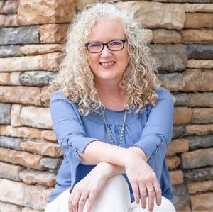 Meet your Posher, Pamela